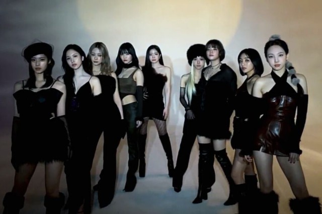Twice trở thành nữ nghệ sĩ K-pop đầu tiên chiến thắng tại 'Billboard Women In Music' - Ảnh 1.