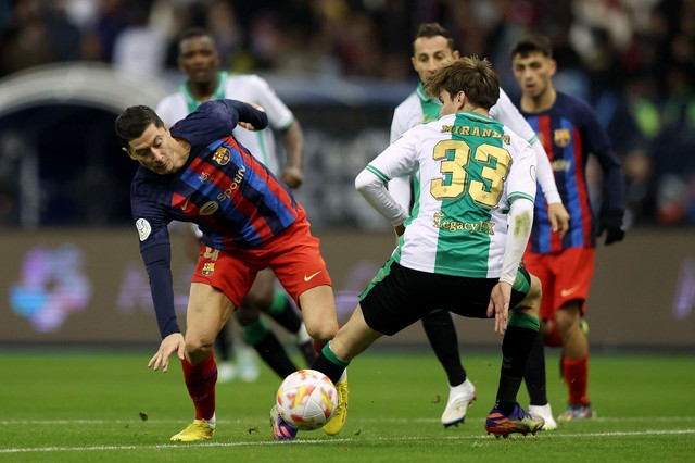 Dự đoán tỉ số Real Betis vs Barcelona (03h00, 2/2), đá bù vòng 17 La Liga - Ảnh 3.