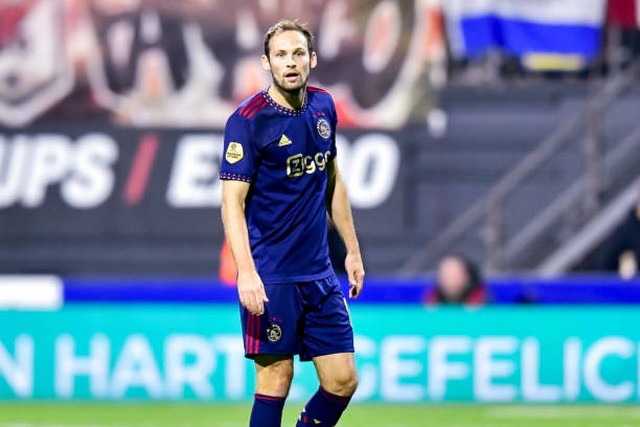 Daley Blind gia nhập Bayern Munich