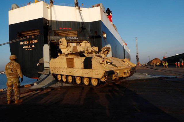 Mỹ, Đức cung cấp xe chiến đấu bộ binh cho Ukraine - Ảnh 1.