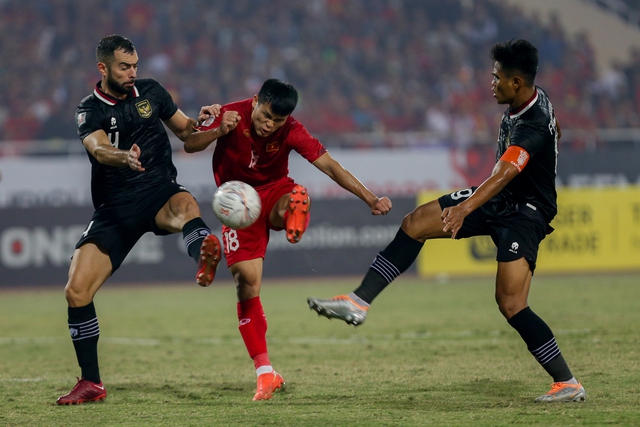 Sự bế tắc của các ngôi sao Indonesia, tuyển Việt Nam liên tục bị chơi xấu - Ảnh 2.