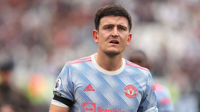 Harry Maguire không thể cạnh tranh vị trí trung vệ với một... hậu vệ cánh