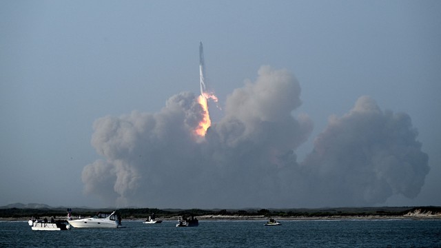 SpaceX dời lịch phóng thử hệ thống tên lửa và tàu vũ trụ Starship