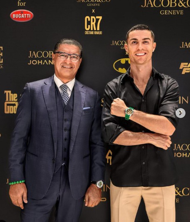 Nỗi ám ảnh về đồng hồ của Cristiano Ronaldo đã bùng nổ như thế nào khi đến Ả Rập Xê Út? - Ảnh 2.