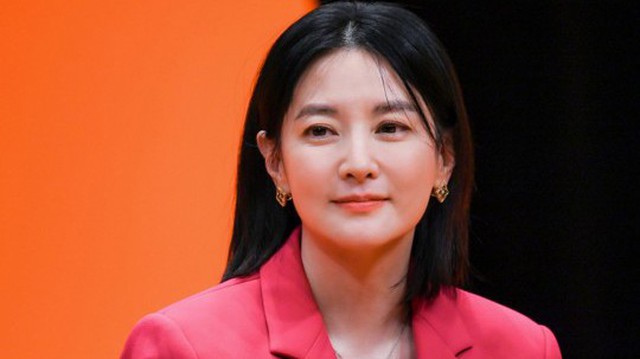 'Nữ thần Hàn Quốc' Lee Young Ae lần đầu tiết lộ về cuộc sống khi làm cha mẹ