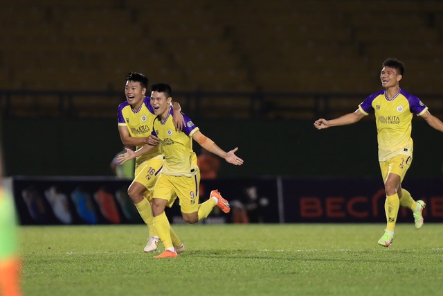 CLB Nam Định ẵm nhiều danh hiệu danh giá trước vòng 5 V-League, Tuấn Hải cũng được nhắc tên - Ảnh 5.