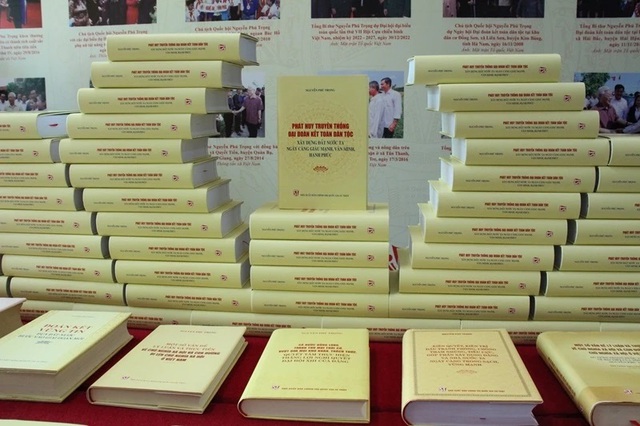 Cuốn sách của Tổng Bí thư Nguyễn Phú Trọng: Nêu cao tinh thần đoàn kết, giữ gìn bản sắc Việt - Ảnh 1.