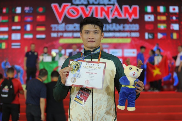 Võ sĩ Nam Định Nguyễn Hữu Toàn xuất sắc giành HCV Vovinam thế giới