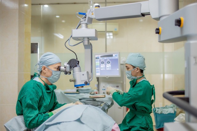 Bệnh viện Mắt Sài Gòn Cần Thơ chính thức áp dụng khám chữa bệnh vào ngày Chủ nhật - Ảnh 1.