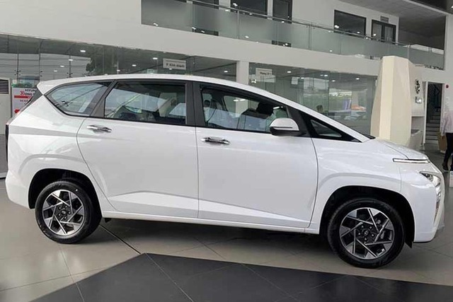 Tin xe hôm nay 2/12: Mẫu xe Hyundai lập đáy mới, hàng loạt mẫu xe Toyota được hỗ trợ 100% lệ phí trước bạ - Ảnh 1.