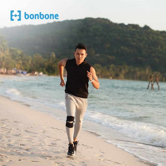 Thoái hóa khớp gối có nên đi bộ không? Hỗ trợ điều trị bằng đai bonbone Thin PF Cross Belt - Ảnh 1.