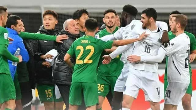 AFC chính thức ra án phạt nặng vụ ẩu đả ở cúp C1 châu Á, ngoại binh Thái Lan bị treo giò 8 trận