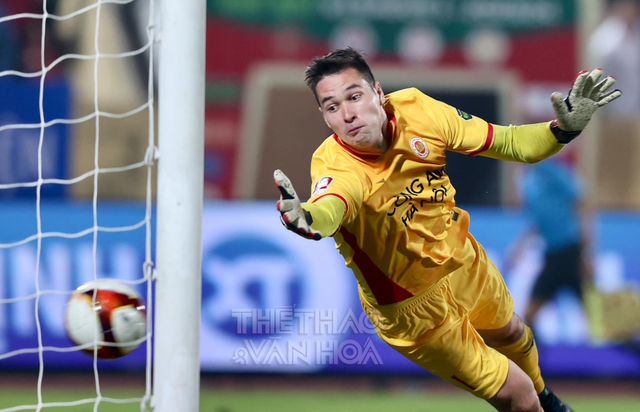 Filip Nguyễn ‘dẫn trước’ Đặng Văn Lâm trong cuộc đua vị trí thủ môn số 1 đội tuyển Việt Nam - Ảnh 2.