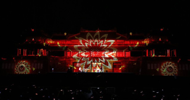 Ngọ Môn Huế thêm lung linh từ hiệu ứng ánh sáng 3D chương trình 'Huế by light - The live show' - Ảnh 3.