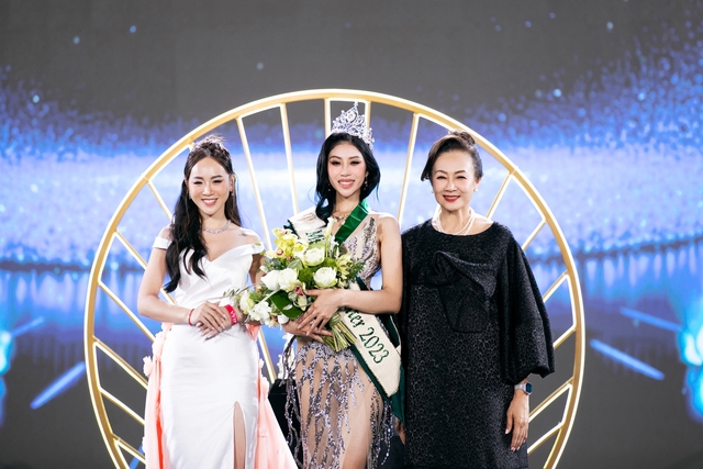 Cô gái Albania 18 tuổi đăng quang Miss Earth, Đỗ Thị Lan Anh giành ngôi Á hậu 2 - Ảnh 5.