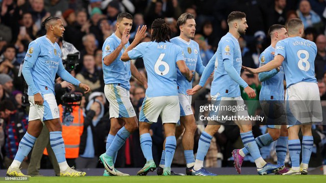 Kết quả Ngoại hạng Anh: Man City phả hơi nóng vào gáy Liverpool, Chelsea thắng nghẹt thở Luton