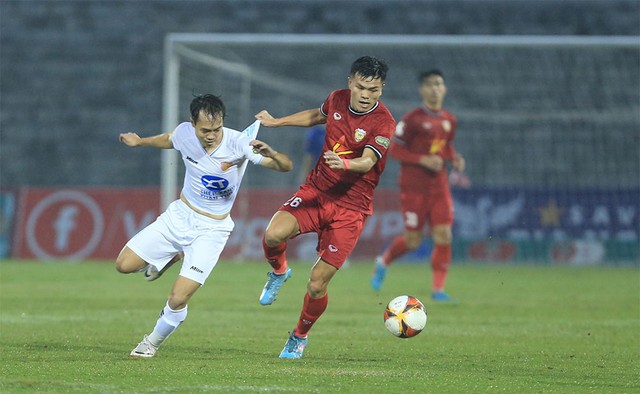 ‘Đứa con thần gió’ của ĐT Việt Nam bùng nổ ở V-League với kỷ lục, HLV Troussier đón niềm vui nhân đôi  - Ảnh 3.