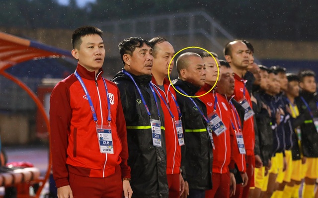 Tin nóng bóng đá Việt 7/12: Trợ lý SLNA nhận án phạt nặng, vòng 5 V-League chỉ có 2 trận dùng VAR - Ảnh 2.
