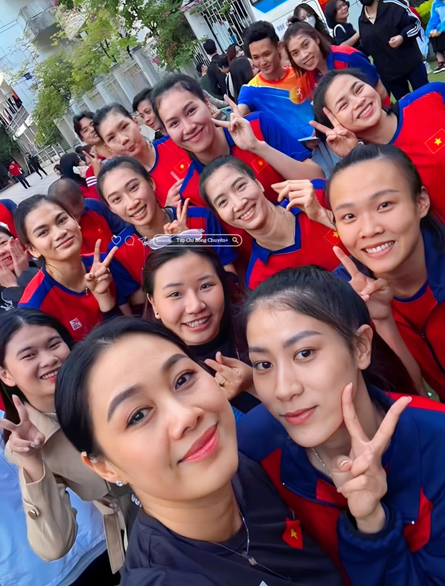 Tuyển bóng chuyền nữ Việt Nam tung 2 ‘vũ khí bí mật’ trước thềm giải vô địch thế giới khiến CĐV ngỡ ngàng - Ảnh 3.