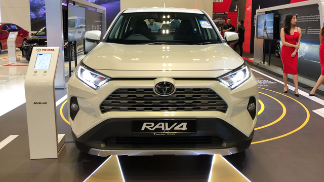 Khổ như mua Toyota RAV4: Mất công chờ 2 năm nhưng không chắc về chiếc xe sẽ được nhận