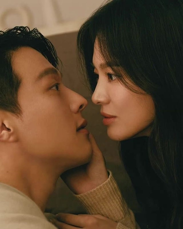 'Tình trẻ Song Hye Kyo' xuất ngũ, tái ký hợp đồng với YG - Ảnh 4.