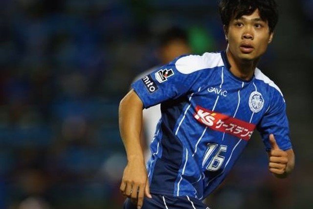 Công Phượng trong màu áo CLB Mito Hollyhock (J-League 2)