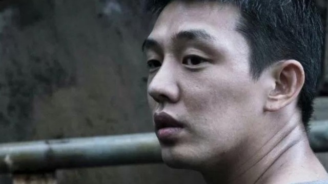 Yoo Ah In chính thức nhận lệnh triệu tập thẩm vấn về tội sử dụng ma túy