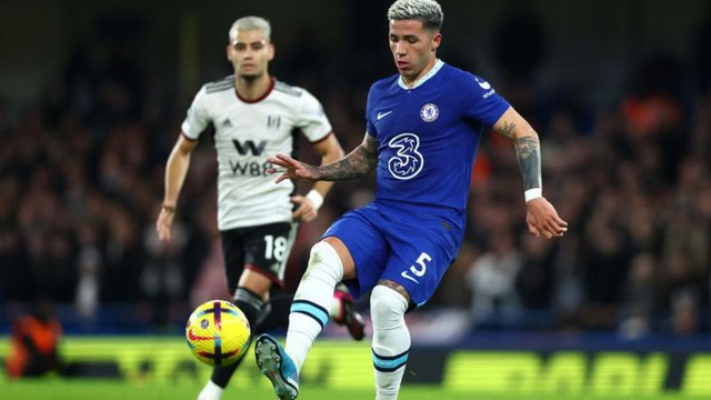 VIDEO bàn thắng Chelsea 0-0 Fulham: The Blues chia điểm trong ngày Enzo ra mắt - Ảnh 4.