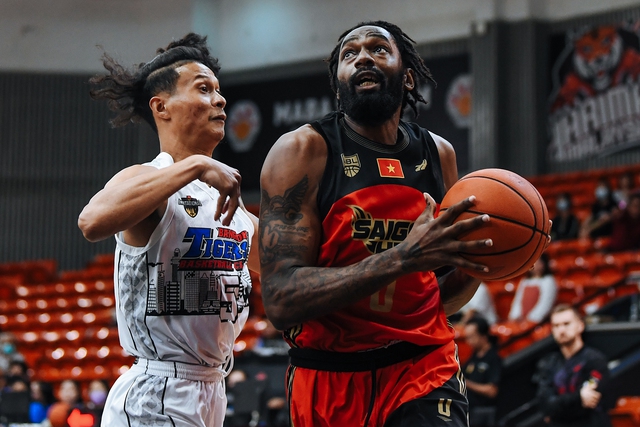 Chênh lệch đội hình chính phụ, Saigon Heat thắng dễ Bangkok Tigers  - Ảnh 1.