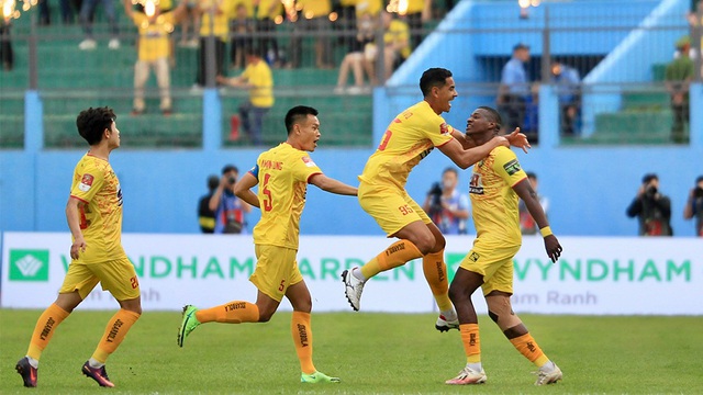 Vòng 2 V-League 2023: Xứ Thanh mở hội, Quy Nhơn khó lường