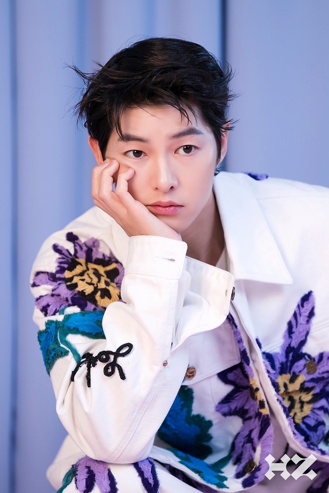 Bố bỉm sữa Song Joong Ki lột xác khi diện crop top, nhưng mọi sự chú ý lại đổ dồn vào dấu vết lão hoá - Ảnh 9.