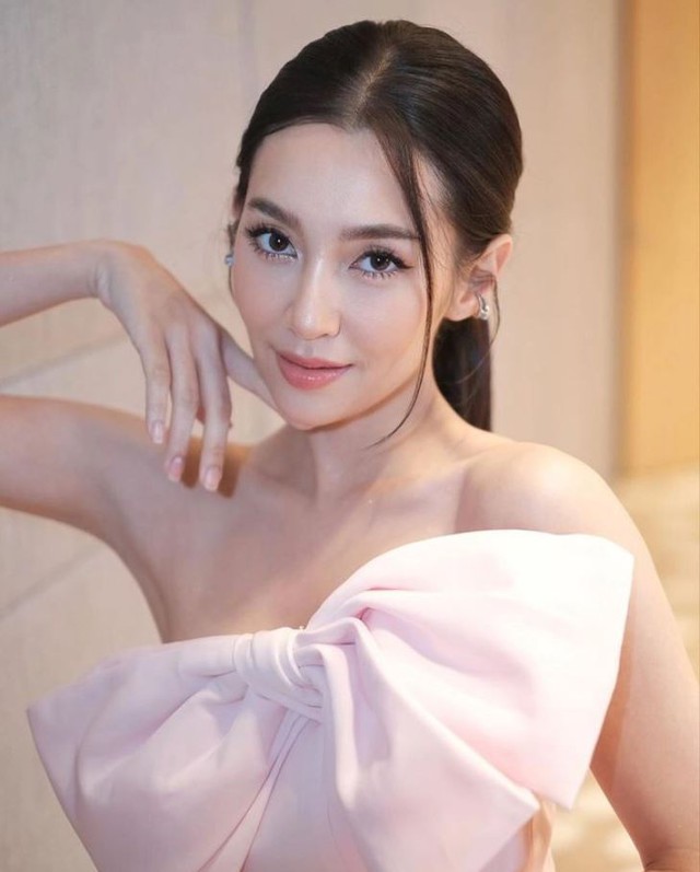 Drama căng đét của showbiz Thái: Mai Davika ám chỉ “Nữ hoàng cổ trang” Bella Ranee là người xấu tính và từng tranh cướp vị trí của mình? - Ảnh 2.