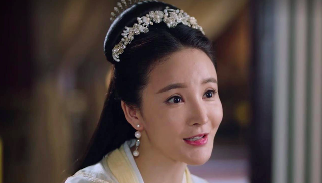 Bộ phim làm dấy lên nghi án Địch Lệ Nhiệt Ba bị bạn diễn đã có vợ sờ mó, khiến Dương Mịch bị mắng - Ảnh 7.