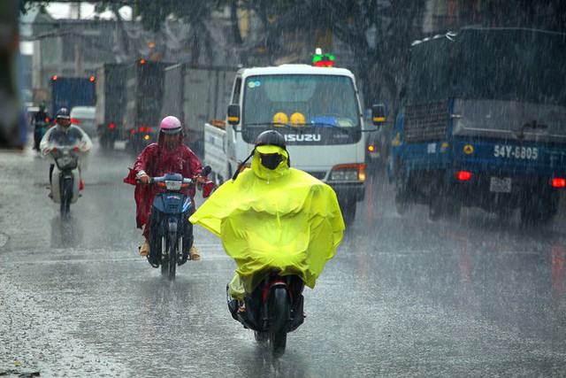 Bắc Bộ chiều tối chuyển rét, có mưa rào nhiều nơi - Ảnh 1.