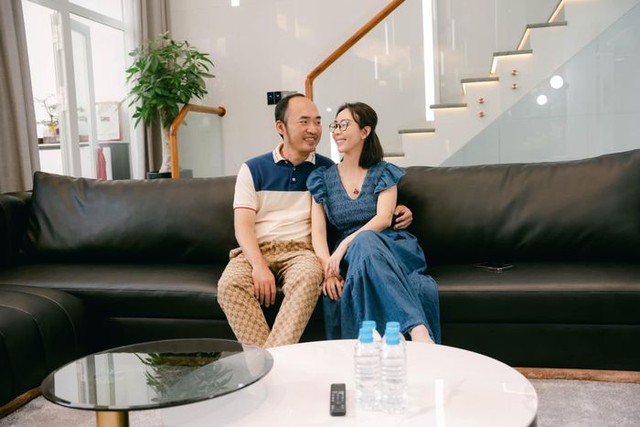 Vợ chồng Thu Trang - Tiến Luật: Xuất thân khác biệt vẫn hạnh phúc, giàu có, sống trong biệt thự bề thế, đắt đỏ - Ảnh 5.