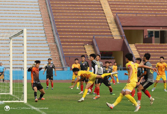 U23 Việt Nam thắng trận đầu tiên dưới thời HLV Philippe Troussier - Ảnh 3.