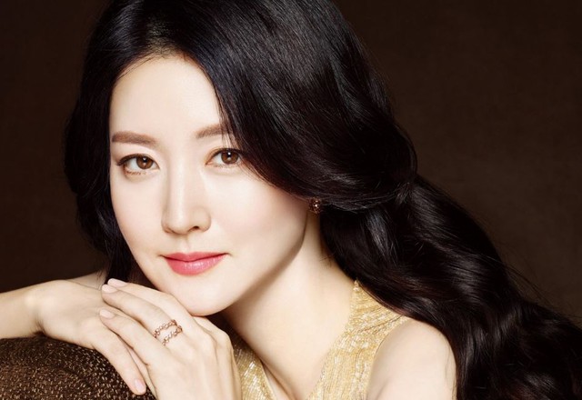 ‘Quốc bảo nhan sắc’ Lee Young Ae: Cả cuộc đời viên mãn nhờ 1 vai diễn thành công - Ảnh 5.