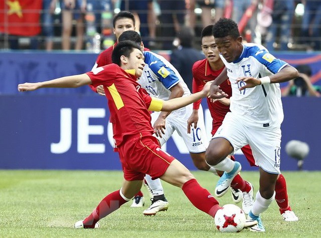 Bóng đá Việt Nam ngày 15/3: Cầu thủ U23 Việt Nam rơi vào cảnh thất nghiệp - Ảnh 4.