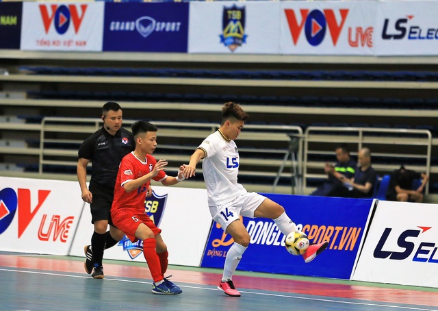 “Nóng rực” ngày futsal Việt Nam trở lại - Ảnh 1.