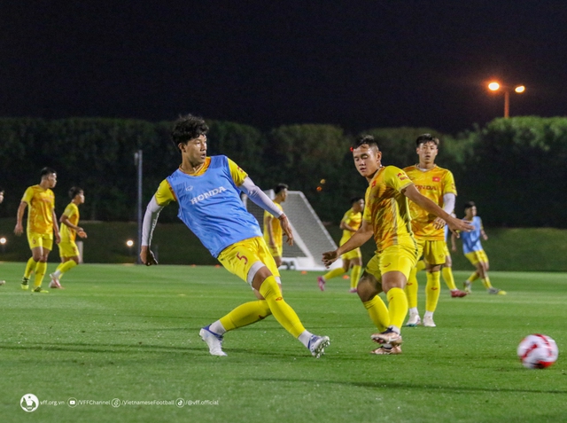 HLV Troussier: ‘U23 Việt Nam muốn thể hiện phẩm chất ưu việt và giành kết quả tốt’ - Ảnh 3.