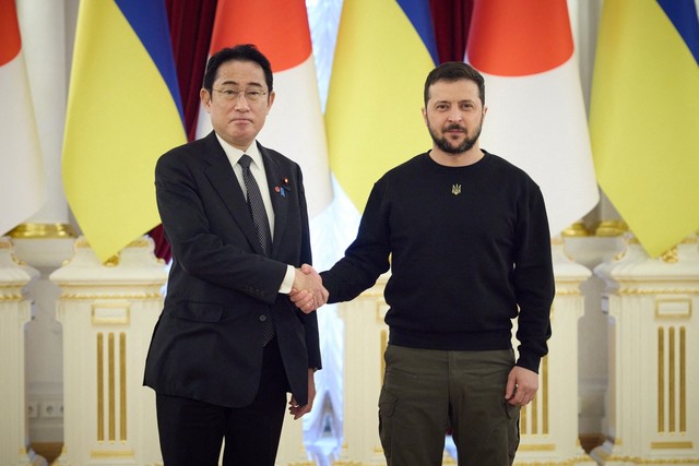 Nhật Bản cam kết viện trợ 30 triệu USD cho Ukraine - Ảnh 1.