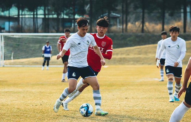 Bóng đá Việt Nam ngày 22/3: Cầu thủ U23 Việt Nam có thể đá trái sở trường trận đấu U23 Iraq - Ảnh 3.
