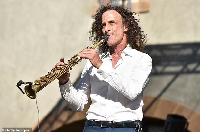 Nghệ sĩ saxophone từng đoạt giải Grammy Kenny G từ chối tiếp tục chi trả các khoản hỗ trợ cho vợ cũ - Ảnh 1.