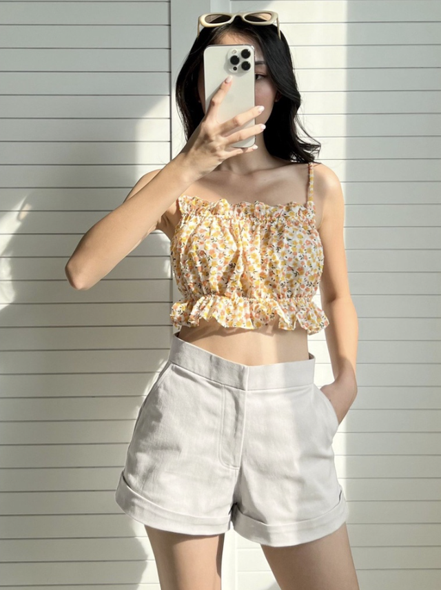 Để Lương Thùy Linh mách bạn 5 chiêu phối đồ chuẩn sành điệu với quần short jeans cho mùa hè  - Ảnh 16.