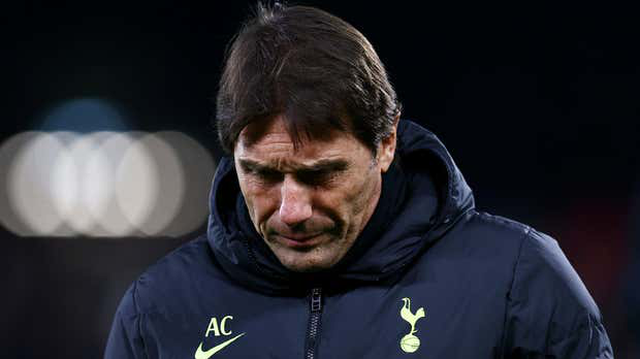 Conte chính thức bị Tottenham sa thải sau khi mắng thẳng Chủ tịch CLB