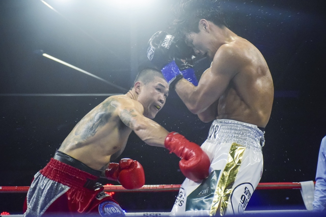 ‘Nam vương’ boxing Trương Đình Hoàng đả bại võ sĩ số 1 Hàn Quốc, bảo vệ chiếc đai vô địch châu Á lịch sử - Ảnh 2.