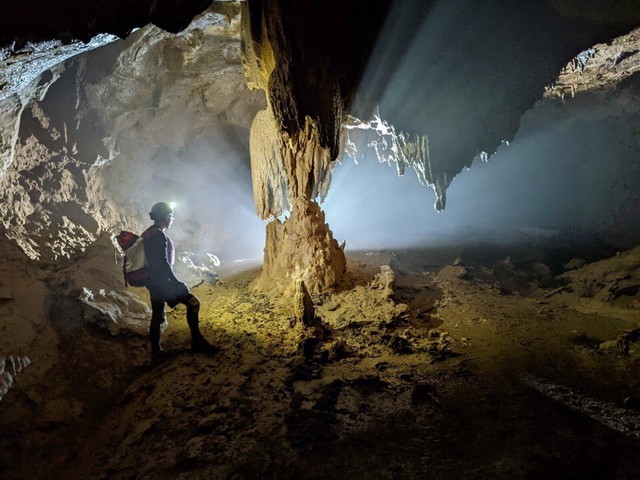 Du lịch Việt Nam: Phát hiện hơn 3 km hang động tuyệt đẹp, còn nguyên sơ ở Quảng Bình - Ảnh 10.