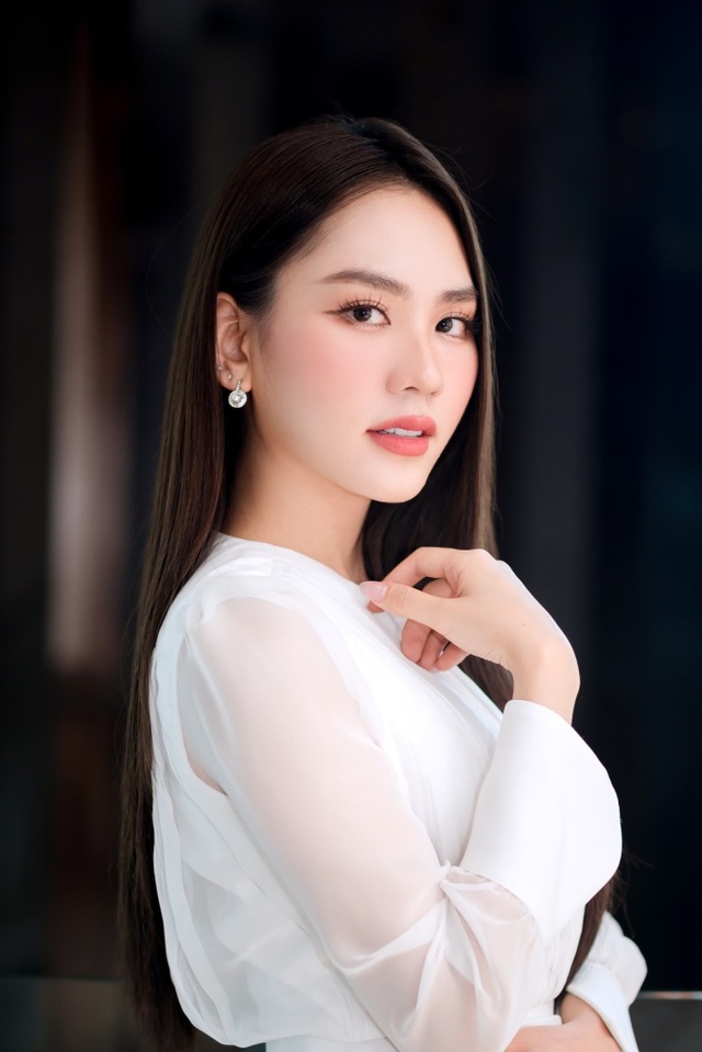 Lộ diện với gương mặt khác lạ, Hoa hậu Mai Phương vướng nghi vấn 'dao kéo' - Ảnh 3.