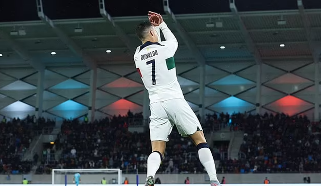 Thấy gì từ màn ăn mừng kiểu mới của Ronaldo? - Ảnh 3.