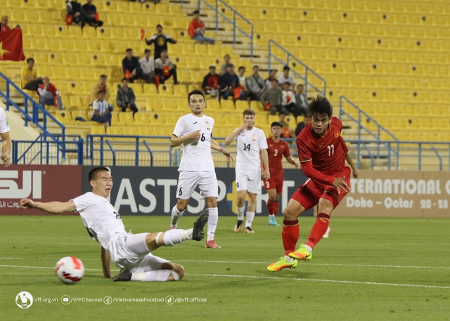 Bóng đá Việt Nam ngày 29/3: HLV Philippe Troussier theo dõi sát U23 Thái Lan - Ảnh 3.